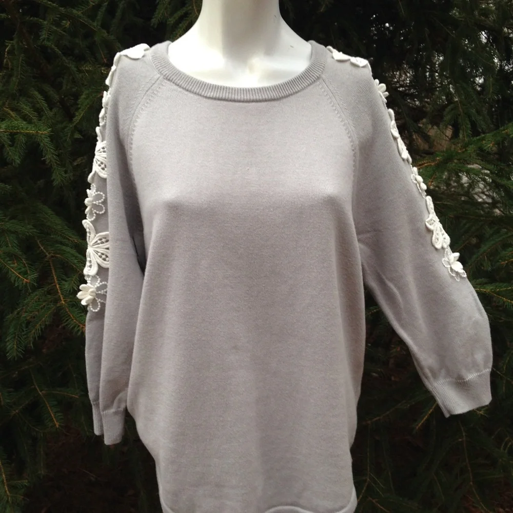 j.Crew gray sweater with white appliqué large